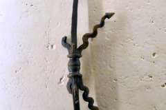 82-P1200235
