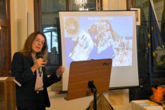 32-P1200457